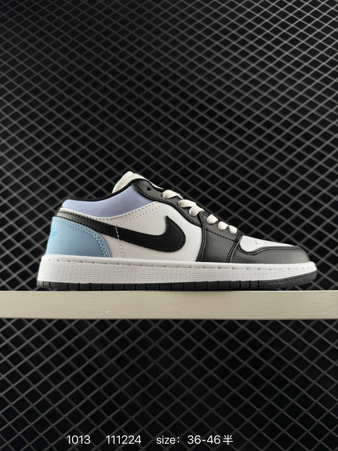 Nike Wmns Air Jordan 1 Low GS”Team Gold“